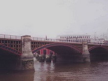 железнодорожный мост блэкфрайерз (blackfriars railway bridge)